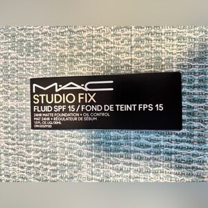 MAC Studio Fix SPF 15 foundation (shade NC15) - brand new